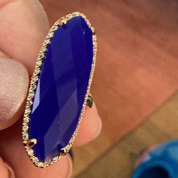 Gold Ring WithRoyal Blue Faceted Stone - Picture 2 of 3